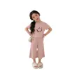 Conjunto de Verano Estilo Coreano para Niñas, Dulce Forma de Corazón con Cara Sonriente, Nuevo Top de Manga Corta, Elegante Conjunto de Dos Piezas para Niños con Pantalones Cortos
