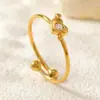 Nuevo Anillo de Acero de Titanio con Acabado de Alta Gama, Anillo de Lujo Ligero, Venta al por Mayor de una Sola Pieza, Anillo de Moda Versátil para Mujeres, Venta al por Mayor de Anillo para Dedo Índice