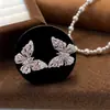 Pendientes de Mariposa Exquisitos Deslumbrantes de Diamantes Completos Estilo Francés de Lujo Ligero con un Diseño de Alta Gama y Único, Pendientes Versátiles de Nicho
