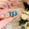 Pendientes cuadrados de circón azul de lujo ligero, estilo único y minimalista, pendientes de aro simples de alta gama