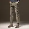 Pantalones Casuales Grises de Alta Gama Italianos para Hombre Primavera y Otoño 2026 Nuevos Ajustados Rectos Versátiles de Negocios Pantalones Elásticos