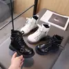Botas de Plataforma Gruesa Retro. Botas Martens Mujer 2026 Otoño/Invierno Nuevo Estilo Felpa Adentro Versátil Súper Elegantes Punta Redonda Con Cordones Botines Tobilleros Mujer