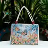 Bolso para Mujer Xishuangbanna Características Étnicas Pavo Real Grande como Flor de Peonía Jacquard Bordado de Doble Cara Hilo de Oro Bolso de Mano para Salir