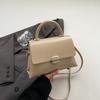 2025 Verano Nueva Tendencia de Moda Bolso Cuadrado Pequeño Bolso de Hombro Simple Versión Coreana Bolso Bandolera Mujeres Elegantes