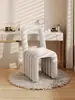 Silla de maquillaje para niñas, dormitorio principal, silla de tocador de lujo ligero, diseño simple y creativo, taburete popular para uñas con respaldo, adecuado para vestidores