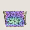 Estilo Japonês Igual 202 Verão 3 Nova Bolsa Geométrica Bolsa de Diamante a Laser Bolsa com Corrente Luminosa Dobrável Bolsa de Ombro Transversal