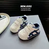 Nueva colección Primavera/Otoño 2024: zapatillas sin cordones para niños, zapatillas deportivas antideslizantes, zapatillas de entrenamiento alemanas para bebés y niños pequeños, zapatos casuales de moda unisex de suela blanda
