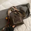 Bolso Retro para Mujer 2025 Nuevo Otoño e Invierno Nicho Hombro Único Cruzado Cubo Gran Capacidad Tote Bolso de Mujer