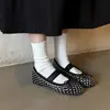 Sapatos Elegantes com Strass Vazados 0,8 cm Verão 2026 Novo Estilo Bico Redondo Baixos de Uma Tira