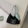 Bolsa de Ombro Simples Versátil Estilo Coreano para Mulheres, Nova Bolsa de Braço Retrô, Bolsa Tote de Grande Capacidade, Bolsa Transversal para Trabalho e Deslocamento