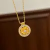 Loja Dourada Mesmo Estilo Novo Estilo Chinês Colar de Camélia Giratório Cravejado com Diamantes Flor de Girassol Corrente de Clavícula de Ouro Imitação de Alta Qualidade para Mulheres