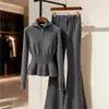 Conjunto de Atuendo Súper Moderno Otoño e Invierno 2025 para Mujer, Estilo Coreano Jersey de Punto Reductor de Edad y Pantalones Casuales, Conjunto Muy Bonito