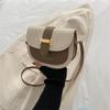 Bolsa Pequena de Design Nicho para Mulheres Primavera 2026, Bolsa de Mão Novo Estilo, Bolsa de Ombro, Bolsa Transversal, Bolsa Sela Fashion e Simples para Mulheres