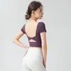 Novo Top Esportivo de Yoga com Sensação de Nuvem para Mulheres, Moda com Sensação de Pele Nua, Costas Bonitas com Alças Cruzadas e Bojos, Roupas de Fitness à Prova de Impacto e Secagem Rápida para Mulheres, Verão