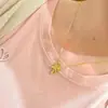 Aretes y Collar Florales Estilo Francés Bañados en Oro Real, Exquisito y Elegante Set de Joyería Versátil, Accesorios de Lujo Ligero de Alta Gama para Mujeres
