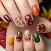 Unhas Portáteis Quadradas Médias Paleta de Cores Outono Cores Maillard Folha de Bordo Padrão Abóbora Decoração com Glitter Adesivos de Unhas Postiças