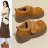 Mocasines Mujer 2026 Nuevo Estilo Más Terciopelo Venta Caliente Superficie de Cuero Zapatos Birkenstock Suela Gruesa Aumenta Altura Personas Bajas Zapatos de Algodón Cálidos de Invierno
