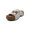 2026 Novo Estilo Birkenstock com Solado Grosso para Mulheres com Fivela, Solado de Cortiça, Chinelos Versáteis Casuais para Uso Externo