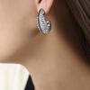 Aretes de acero de titanio con esmalte de caña de color vintage estilo Hong Kong, nicho de personalidad, huecos en forma de C, temperamento, Maillard mujeres