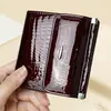 Billetera de Cuero Patentado para Mujer Venta Directa Transfronteriza Bolso de Mano Elegante Retro de Piel de Vaca Patrón de Cocodrilo Bolso de Mano de Moda de Cuero Genuino