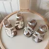 Nuevas Sandalias Infantiles 2026 Verano Cómodas Modernas Sencillas Zapatos de Playa para Niñas Zapatos para Niños con Perlas y Lazo de Princesa