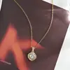 Collar de Zirconia con Micro-Pavé Bañado en Oro Real Diseño de Nicho Geométrico Cubo de Azúcar Exquisitos Collares para el Día a Día
