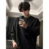 Nuevos tops de otoño para adolescentes: Camisetas base de ajuste holgado estilo americano, desestructuradas, sudaderas de talla grande y camisetas de manga larga para hombre