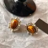 Pendientes Melard redondos estilo europeo y americano, estilo retro de Hong Kong, diseño de nicho, modernos y versátiles, pendientes elegantes, venta al por mayor