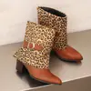 Calçados femininos para comércio exterior botas de couro de cano médio outono e inverno tamanho grande bico redondo salto alto botas femininas color blocking calce fácil salto quadrado botas Martin cross-border