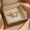 Broche de Mariposa de Venta Caliente Transfronterizo, Gama Alta, Lujo Ligero, Pin de Ropa Versátil para Chaqueta de Traje, Ramillete, Joyería Personalizada