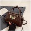 Bolsa de Bowling Portátil para Deslocamento de Mulheres, Nova Bolsa Almofada Vintage de Nicho 2026, Bolsa de Ombro Transversal Fashionável Tendência