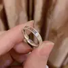 Anel Liso de Trevo de Quatro Folhas Brilhante, Design de Nicho Simples e Moderno de Alta Qualidade, Anel Aberto para Dedo Indicador Estilo Coreano Leve Luxo