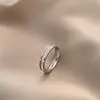 Anillo de Acero de Titanio con Diseño Simple Dongdaemun Coreano, No se Desvanece, para Mujer, Anillo de Dedo de Lujo Ligero a la Moda, Joyería para Mano Mismo Estilo del Pequeño Libro Rojo
