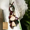 Chocalho de Casca de Fruta Sino Pendurado Ornamento para Pendurar no Carro Acessórios para Bolsa Presente de Aniversário para Melhor Amigo Instrumento Musical Pingente Feito à Mão