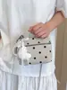 Bolsa Caixa de Bolinhas Estilo Coreano para Mulheres, Bolsa de Ombro Transversal Exquisita e Estilosa, Pequena Bolsa de Mão para Trabalho e Deslocamento, Bolsa Quadrada Pequena Casual