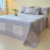 Un tipo de sábana de cama de tela gruesa de algodón puro, vieja y áspera, pieza individual, edredón individual de verano de algodón puro, funda de almohada, juego de tres piezas, tapete de algodón y lino