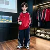 Conjunto de Moletom de Outono para Meninos 2026 Novo Estilo para Crianças Maiores, Tops da Moda para Primavera e Outono, Roupa Esportiva Estilosa para Meninos