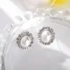 Nuevos pendientes de perla pendientes de flor pequeña y fresca pasador de plata de ley 925 pendientes de estilo simple y fragante joyería de oro real