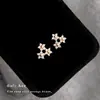 Pendientes de Flor con Circonitas Microincrustadas Simples y Compactos para Mujer, Modernos, Dulces, Elegantes, Lujo Ligero, Pendientes Florales de Gama Alta para el Día a Día
