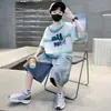 Ropa para Niños Conjunto de Verano de Manga Corta para Niños 2026 Nuevo Estilo de Verano para Niños Mayores Pantalones Cortos de Mezclilla Elegantes y Modernos