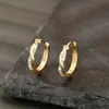 Brincos Mobius para Meninas, Brincos Simples Estilo Coreano, Luxo Leve com Sensação de Alta Qualidade, Populares Brincos Torcidos de Zircônia para Outono e Inverno