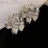 Brincos de Flor de Agulha de Prata Estilo Coreano Estilo Ins, Simples e Modernos, Versáteis e Elegantes com uma Sensação de Luxo Leve e de Alta Qualidade, Acessórios de Orelha de Nicho