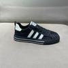 Zapatillas deportivas de tres barras con cabeza de concha para hombre, primavera y otoño 2025, nuevas, cómodas, de suela suave, combinables, con diseño TikTok, con explosiones rápidas de manos, zapatos casuales