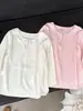 Colección Privada Color Sedoso Dorado Tejido de Gasa Retorcida de Tres Hilos Diseño Blusa Adelgazante para el Cuello Otoño 2026 Nuevo