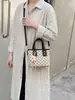 Bolso Pequeño Exquisito Transfronterizo para Mujer, Nuevo Tendencia Verano 2026 Bolso Cubo de Hombro Cruzado de Lunares