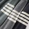 Suéter de Caxemira Baicai Velvet com novo color-block para homens, gola redonda, outono/inverno 2026, de alta qualidade, leve, camada base de tricô versátil