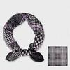 Novedad Primavera 2025 70 Pañuelos Pequeños de Seda Moda Femenina Para Viajar al Trabajo Protección Solar Pañuelo de Seda Estampado de Letras Pañuelo Cuadrado Pequeño Pañuelo de Seda Venta al por Mayor