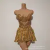 Deslumbrante Vestido Dourado Lantejoula Tomara que Caia com Cintura Marcada, Adequado para Sessões de Fotos, Desfiles de Cantoras e Festas de Aniversário de Socialites