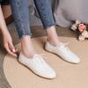 Venda Direta de Fábrica 2026 Novo Estilo Sapatos Brancos de Couro Bovino com Salto Baixo para Mulheres, Sapatos Casuais com Solas Antiderrapantes, Sapatos Brogue Estilo Universitário