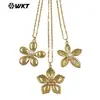 Wt-N1516 Nuevo Original Estilo Clásico con Diversos Diseños Florales e Incrustaciones de Latón Texturizado Cadena con Colgante de Perla
